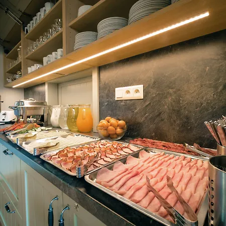 Wellness A Restaurace U Gigantu 招待所