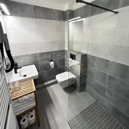 Wellness A Restaurace U Gigantu 4* 比尔森